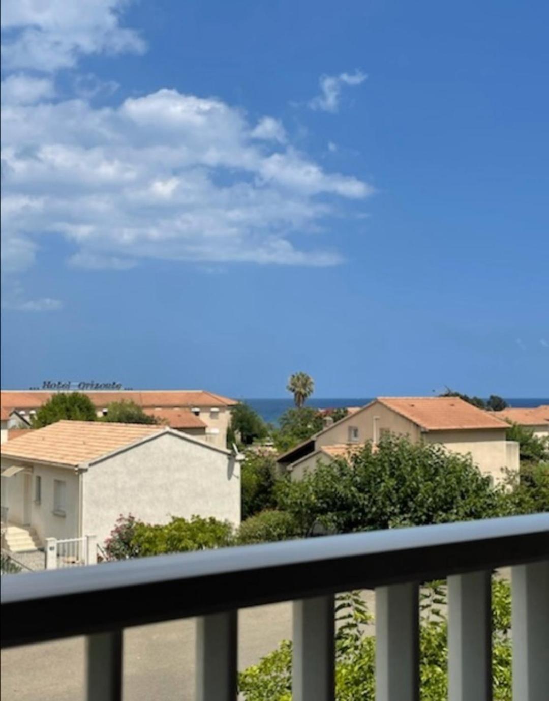 Studio 4 Personnes Bord De Mer Avec Piscine Wifi سيرفيون المظهر الخارجي الصورة